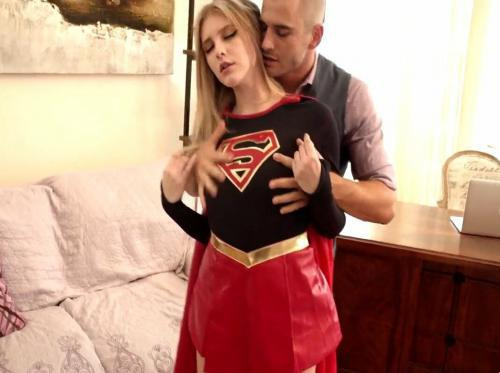 Ang magandang superwoman ay ginahasa ng isang kriminal habang nililigtas ang mundo
