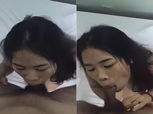 The horny girl sucks cock and gets bored with her butt for him to fuck