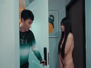 The husband stripped his wife of her clothes and kicked her out of the house