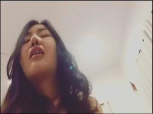 Diam-diam merakam kekasih saya sambil menunggang kuda