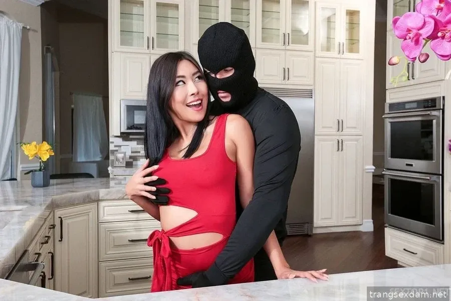 Stealing the wrong prostitute's house Vietsub